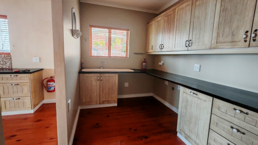 3 Bedroom Property for Sale in Herolds Bay Western Cape